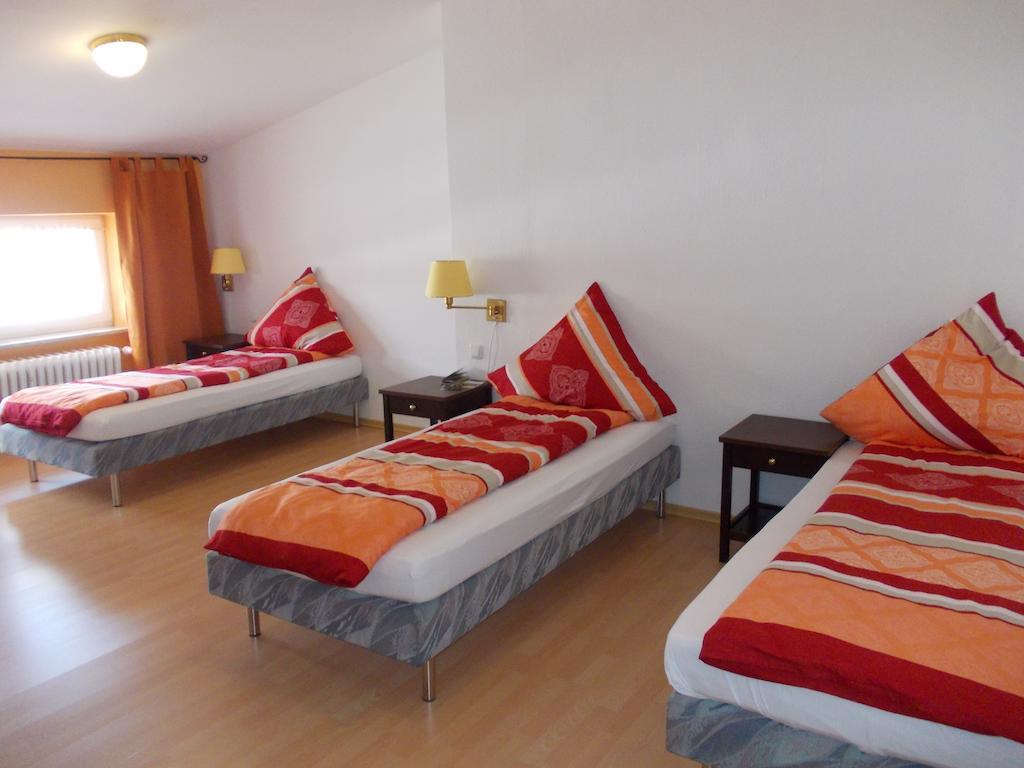 Hotel Im Bahnhof Passau Habitación foto